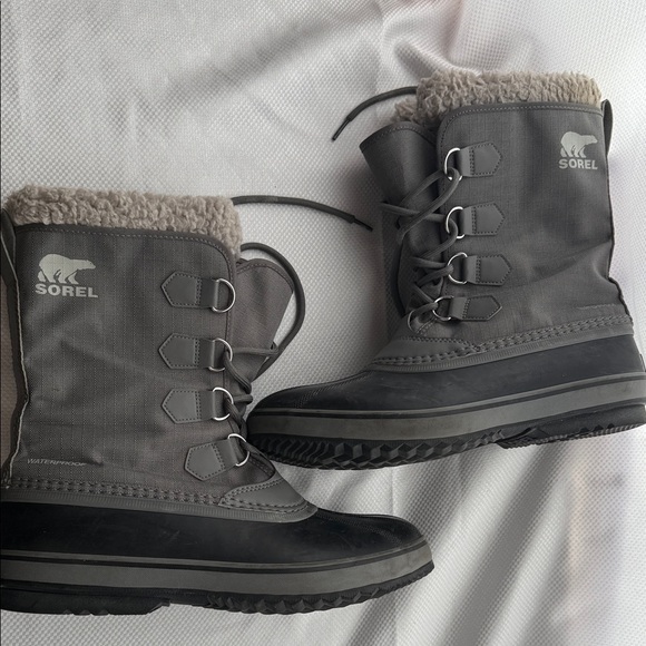 Men’s Sorel Charcoal and Black Snow Boots - Size 11.5 - Picture 1 of 6
